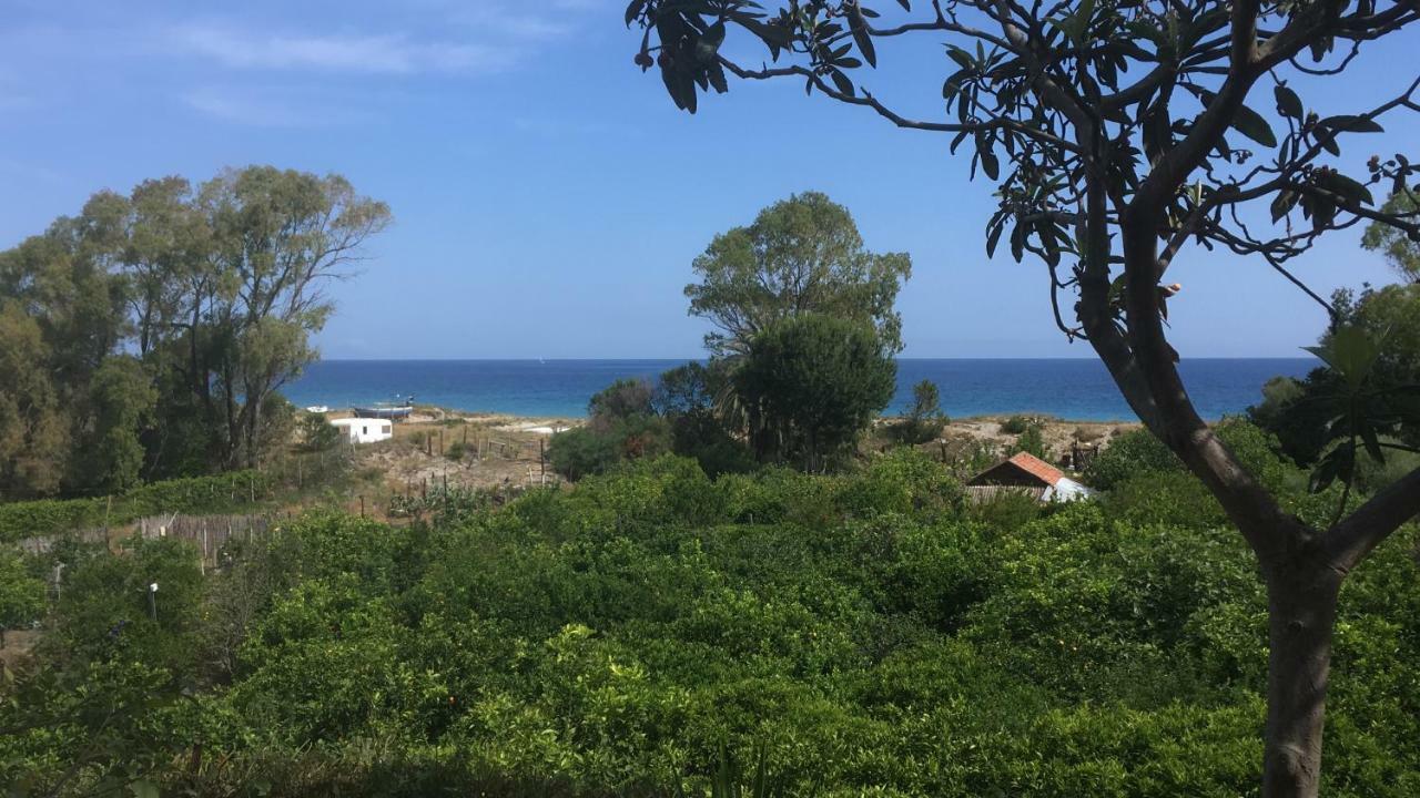 Casa Sulla Spiaggia- Mortelle Месина Екстериор снимка