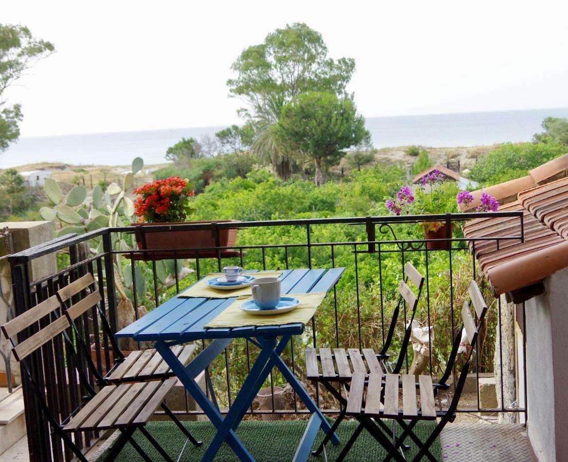 Casa Sulla Spiaggia- Mortelle Месина Екстериор снимка